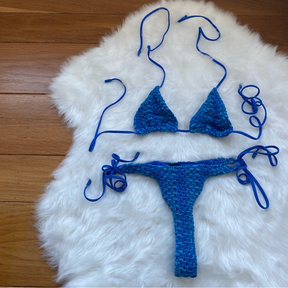 Triangl Swimwear Vibrant Blue Bikini Crochet - Picture 1 of 3